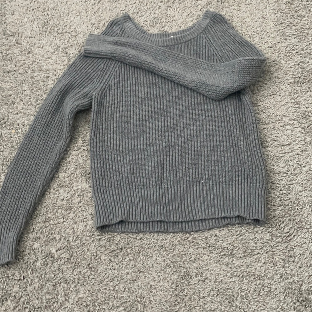 Gray knitted fall sweater
